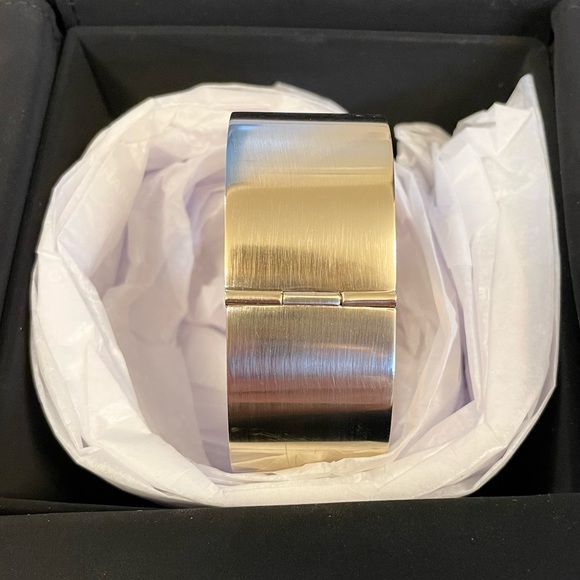 Chanel Gold CC Turnlock Cuff Bracelet - Picture 3 of 7